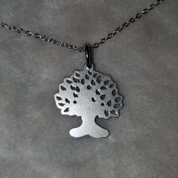 💸 5 for $20 | NWOT Tree of Life Pendant Necklace - Picture 2 of 6